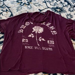 Crop t shirt with chokers